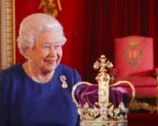 Królowa Elżbieta II / YouTube: Royal Reviewer