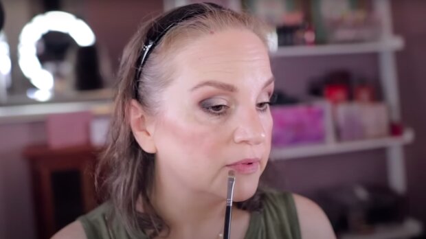 Makijaż 50+ / YouTube:  Jill Lynn Beauty Therapy
