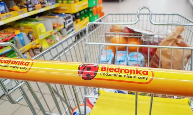 Kolejna nieuczciwa taktyka Biedronki wyszła na jaw. Klienci nie kryją oburzenia