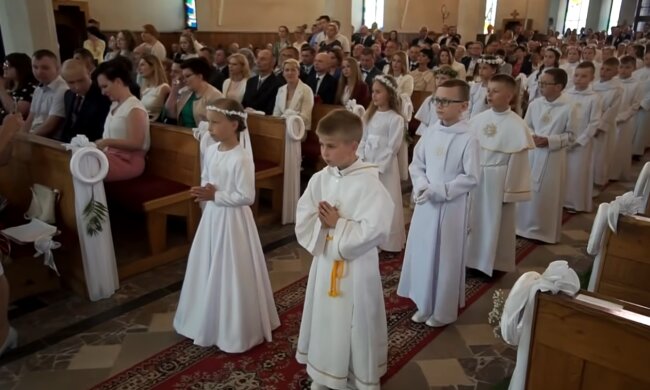 Komunia. Źródło: Youtube Wojciech Puchaczewski