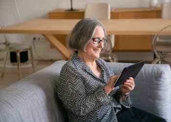 Z życia wzięte. "Utrzymuję syna i jego partnerkę, a w zamian słyszę wyzwiska": Czy prośba o dołożenie się do życia to skandal