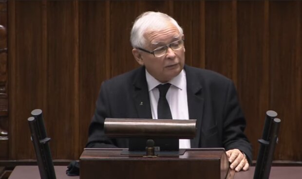 Jarosław Kaczyński z mównicy sejmowej odniósł się do sytuacji w kraju. Padły bardzo mocne słowa. Co powiedział polityk