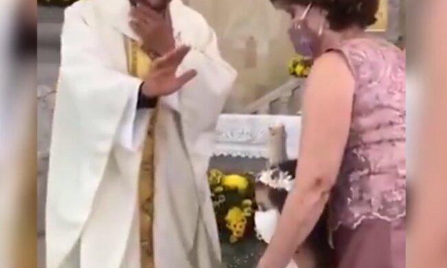 Zabawna sytuacja w kościele/ https://wideo.wp.pl/