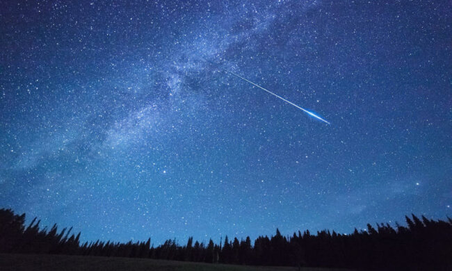 Spadająca asteroida/ https://www.pkt.pl/