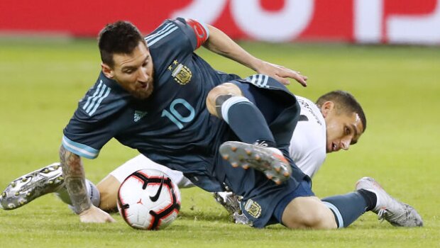 Leo Messi zaskoczył wszystkich. Niesamowite zagranie w meczu Argentyna-Urugwaj [WIDEO]