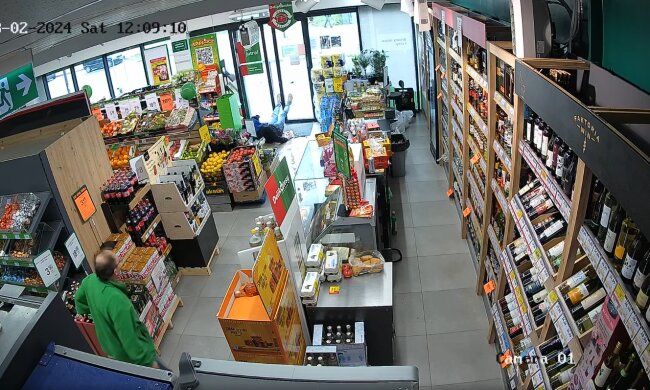 Kradzież/FB @Delikatesy Centrum - ul. 20 Stycznia, Pabianice