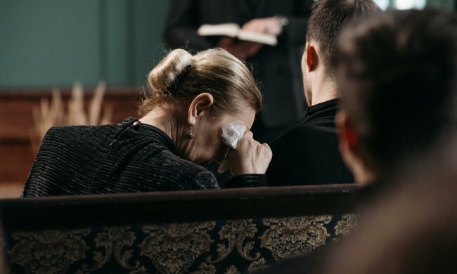 Z życia wzięte. "Córka uważa, że jako 60-letnia wdowa powinnam szykować się do grobu": Ja chcę jeszcze czuć się kobietą