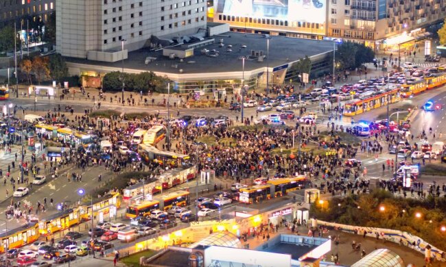 Strajki w Warszawie/Youtube @Poland On Air