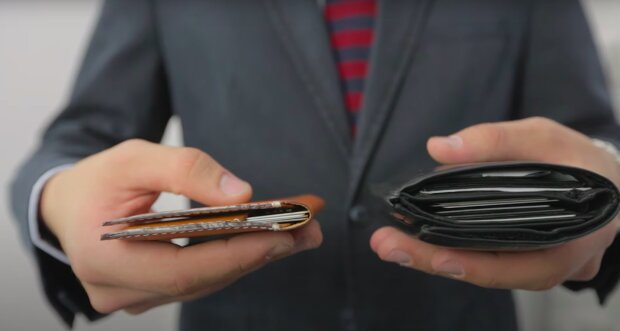 Czego nie trzymać w portfelu? / YouTube:  Miler Menswear