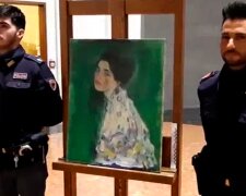 Tajemniczy futerał w ogrodzie galerii sztuki. Czy znaleziony obraz może być skradzionym dziełem Klimta