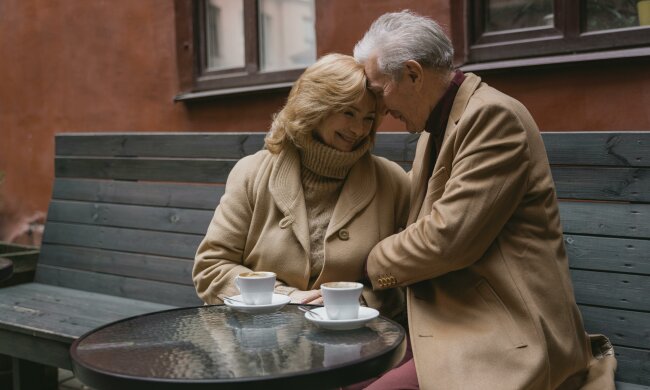 Z życia wzięte. "Przez 30 lat mama prowadziła podwójne życie": Prawda wyszła na jaw dopiero teraz