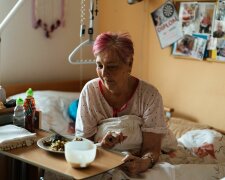 Z życia wzięte. "Teściowa wykorzystywała chorobę, żeby zatrzymać przy sobie syna": Prawdę wyznała, gdy mąż zostawił mnie samą przed operacją