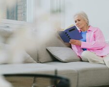 Z życia wzięte. "Schowałam prezent od syna i synowej, bo nie potrafiłam na niego patrzeć": Gdy zaczęli dopytywać, musiałam powiedzieć prawdę