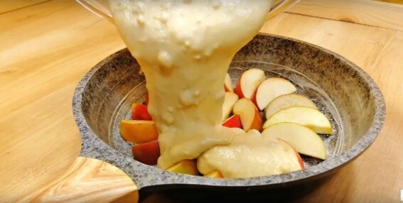 ciasto na patelni z jabłkami, screen Google