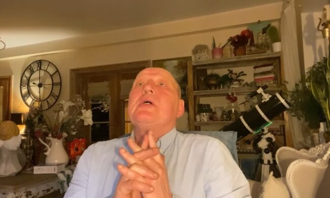 Krzysztof Jackowski. Źródło: Youtube JASNOWIDZ Krzysztof Jackowski Official