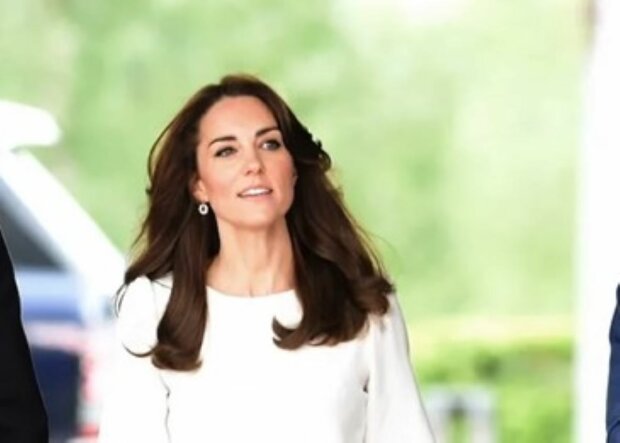 Wszyscy patrzą na dłonie księżnej Kate. Ten szczegół wywołał burzę
