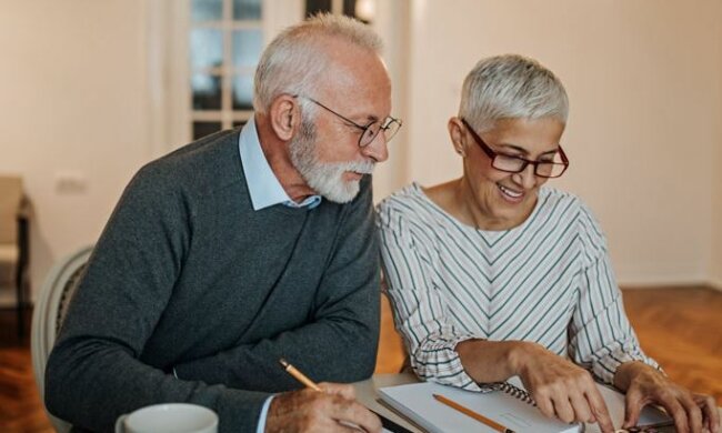 Emeryci. Źródło: alebank.pl
