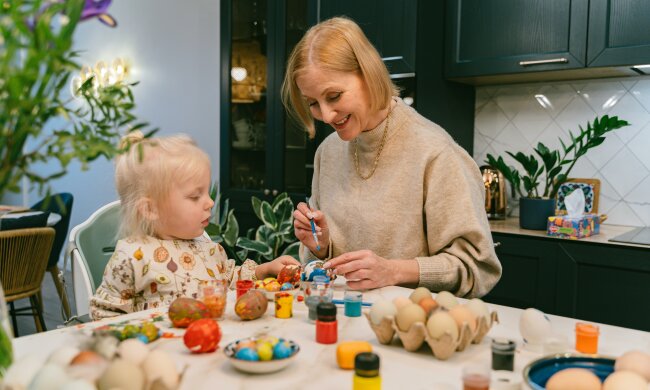 Z życia wzięte. "Chciałabym zaprosić córkę z mężem na święta": Wstydzę się jednak tego, jak mogą zostać odebrani przez bliskich
