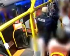 Cała prawda o zdarzeniu w autobusie. Nagranie z monitoringu wszystko wyjaśnia