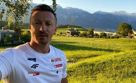 Kolejny sukces Adama Małysza. Mało kto wie, kto namówił byłego skoczka do studiowania. Teraz może być z siebie dumny