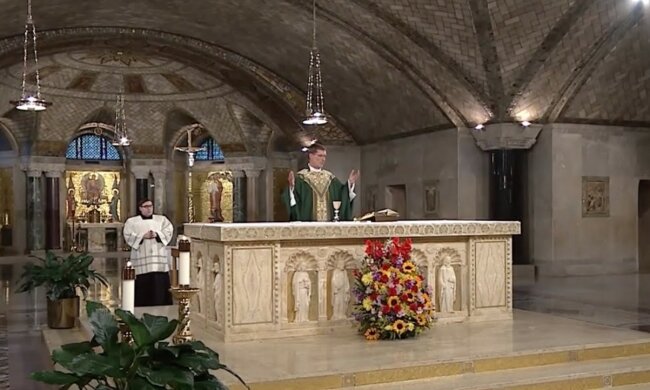 Msza Święta/YT @National Shrine