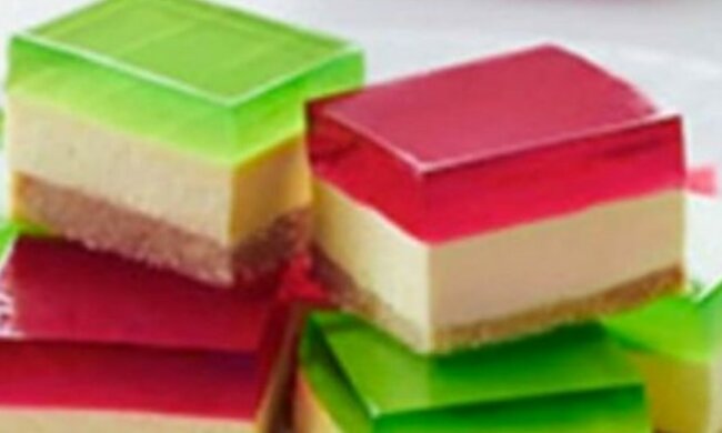 Niebanalne ciasto z galaretką bez pieczenia. "Fiona" w innej odsłonie