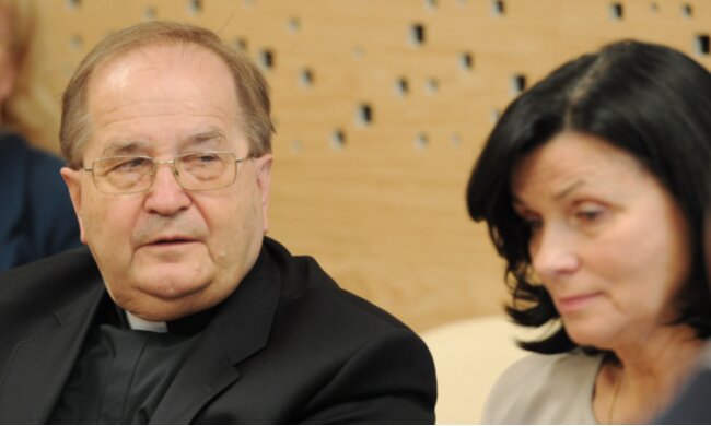 Przyjaciółka księdza Rydzyka prosi wiernych o wsparcie. Oczywiście finansowe