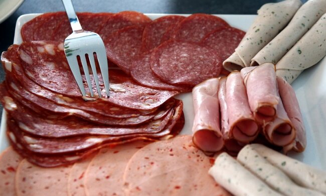 Co można znaleźć w wędlinach? Odpowiedź na to pytanie może przerazić