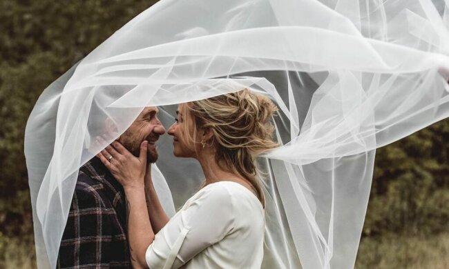 Martyna Wojciechowska dotrzymała obietnicy. Zdjęcia z jej ślubu obiegły internet