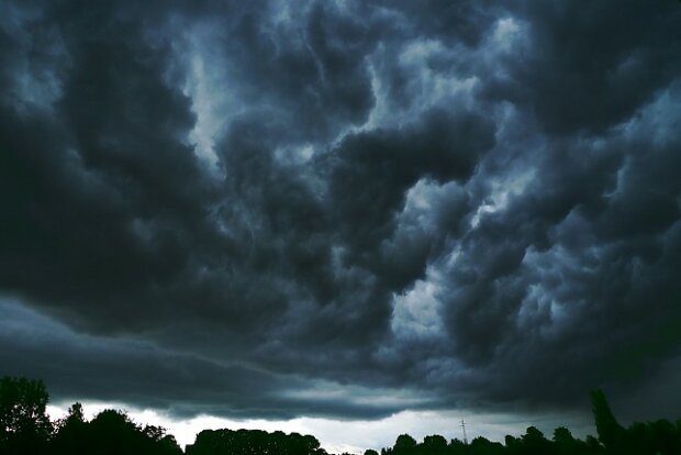 Kraków: IMGW wydało ostrzeżenie i zapowiada silne burze. Jaka będzie dzisiaj pogoda w Małopolsce?