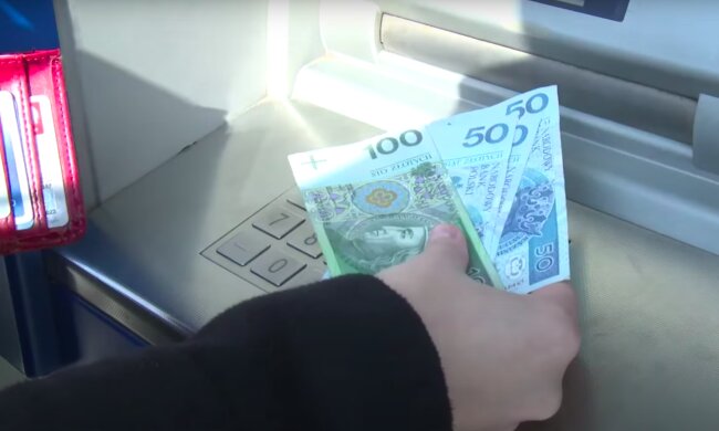 Kiedy wypłaty trzynastek? / YouTube: infoWire.pl