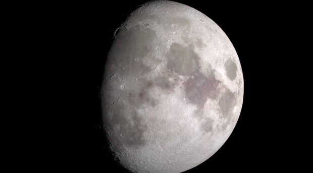 Księżyc / YouTube: Astrohunters