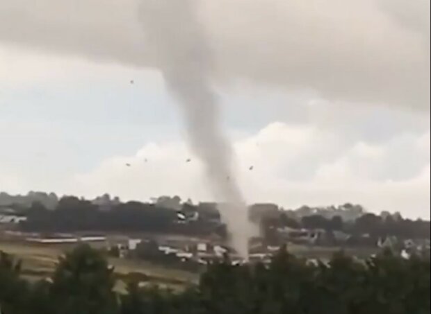 Tornado nad Northtampton/screen Twitter ABC News