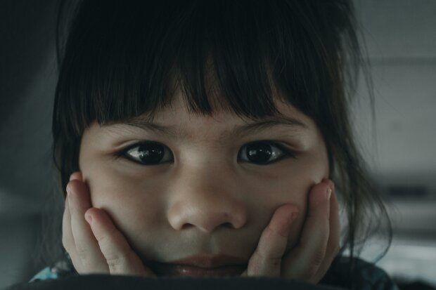 Z życia wzięte. "Miałam tylko 5 lat, gdy mama zostawiła mnie w sklepie": Moim jedynym grzechem było to, że poprosiłam o jedzenie