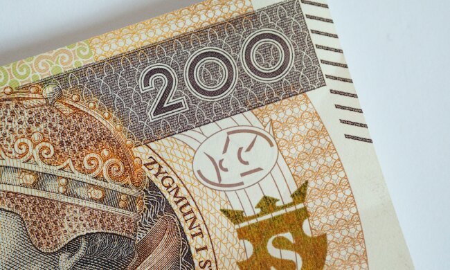 ZUS zmienia daty wypłat. Tak emeryci dostaną pieniądze przed Bożym Narodzeniem