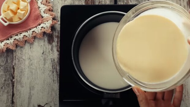 Wyśmienite ciasto do przygotowania w zaledwie 20 minut, źródło: YouTube
