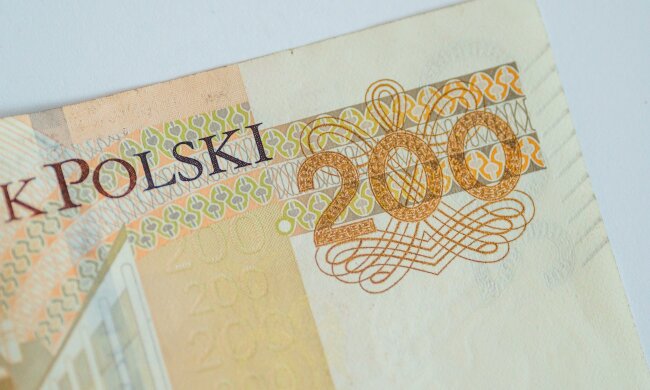 ZUS wypłaca dodatkowe 500 zł. Wystarczy spełnić jeden kluczowy warunek