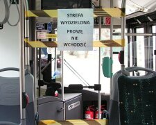 Koronawirus w autobusach/screen Wikipedia @Mariochom