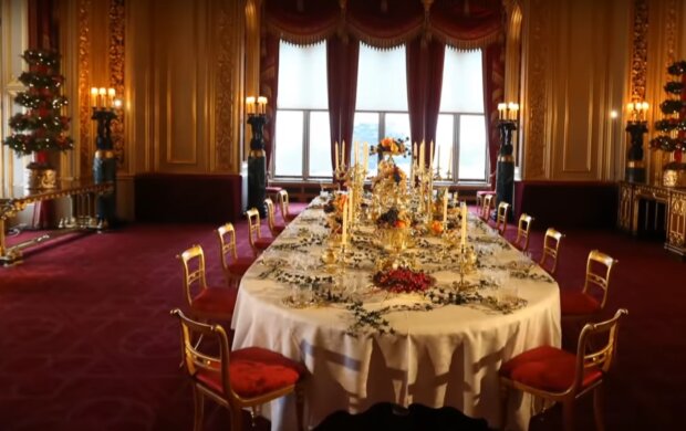 świąteczny stół w rezydencji królowej Elżbiety II