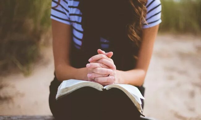 Modlitwa screen Deon.pl