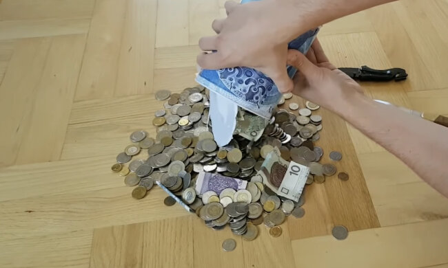 Pieniądze. Źródło: youtube.com