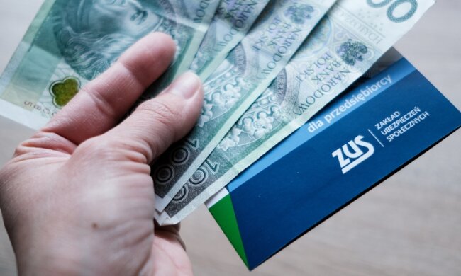 Polacy otrzymają pieniądze od ZUS. Źródło: gazetaprawna.pl