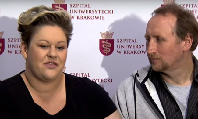 Rodzice pięcioraczków/YouTube @Mroczna Trójca News