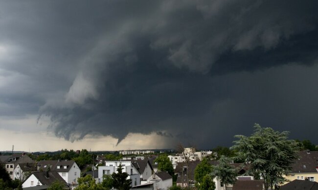Pojawią się burze!/screen Needpix