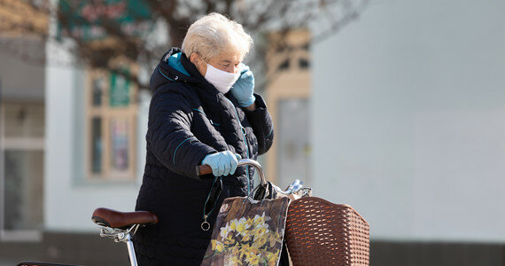 Godziny dla seniora/ https://wiadomosci.onet.pl/