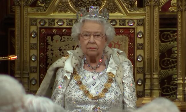 Królowa Elżbieta II. Źródło: Youtube The Royal Family Channel