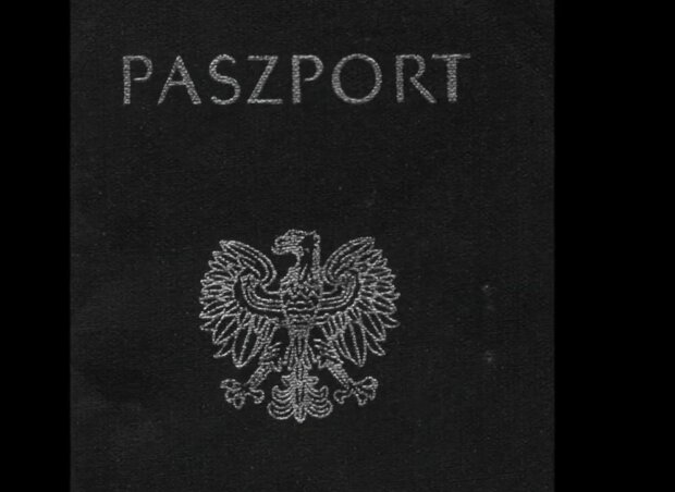 paszport PRL, screen Youtube @Zapachopium