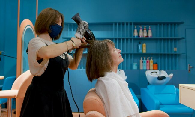 Te fryzury po 60. odmładzają i dodają objętości. A do tego nie wymagają układania