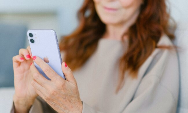 starsza Pani @pexels