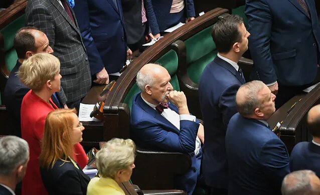 Poseł chce zabrać obywatelom 500 plus i trzynastki. Sam ma na koncie miliony. O kogo chodzi